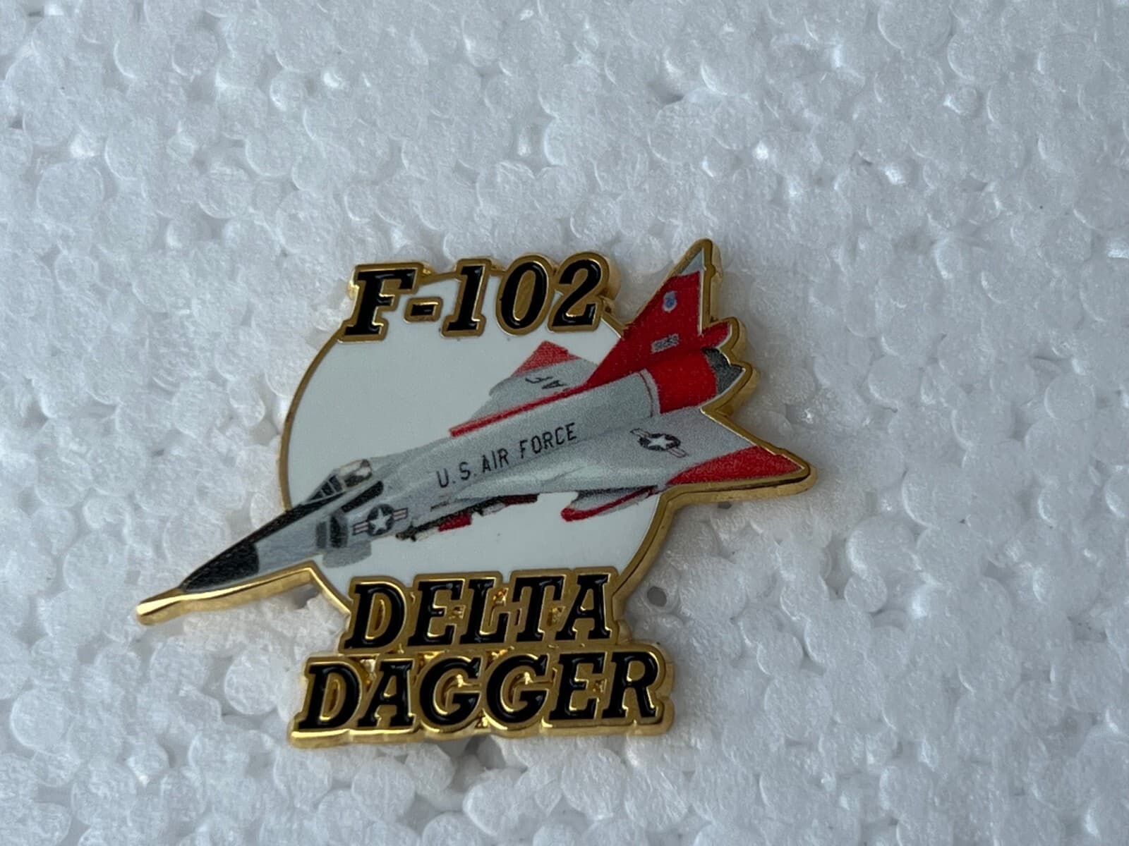 USAF F-102 DELTA DAGGER AIRCRAFT HAT PIN 1 AND 1/2 INCHES (EE P15897)