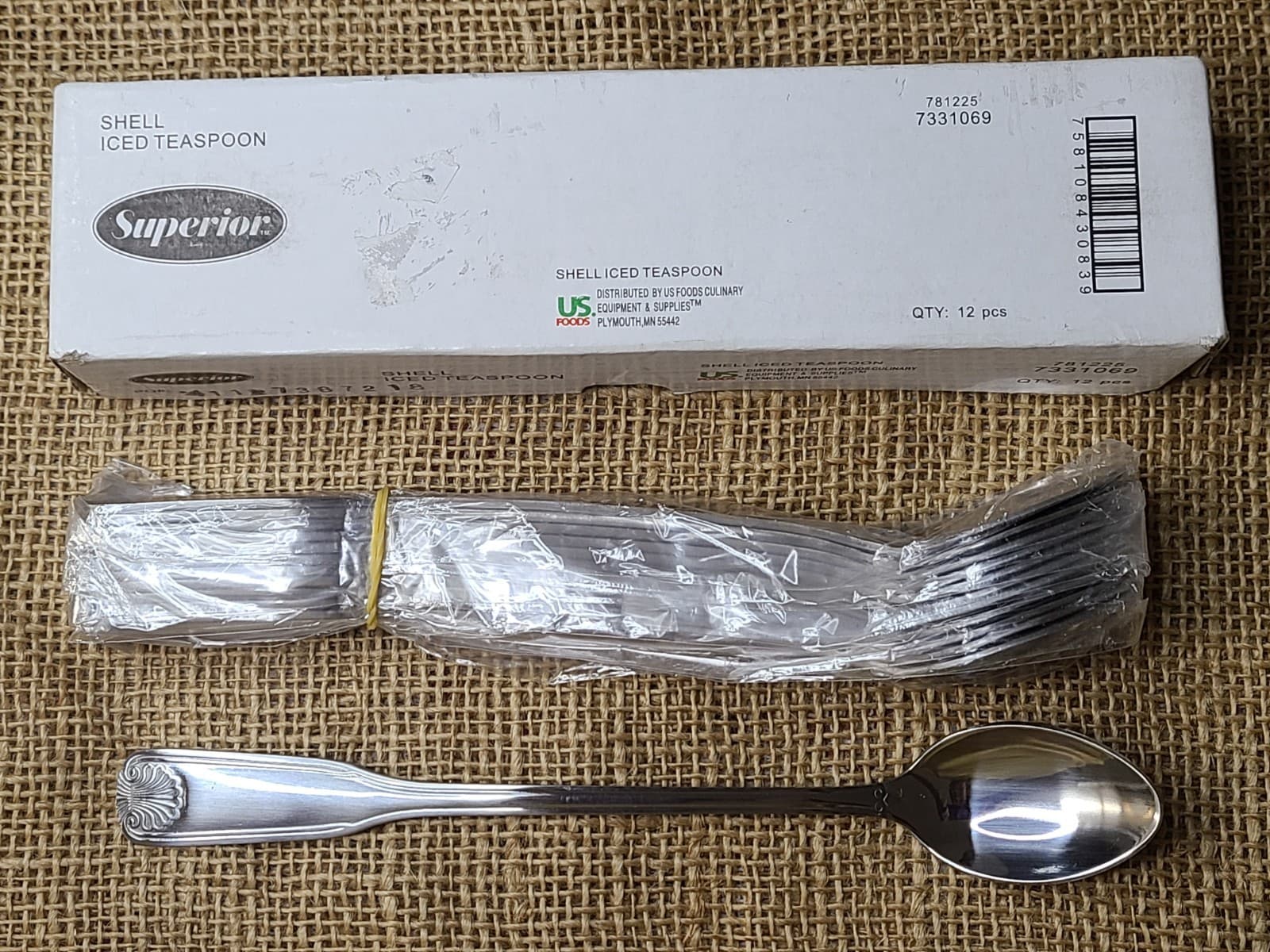 NEW IN box 12 stainless steel ice tea spoons By superior brand USA shell design