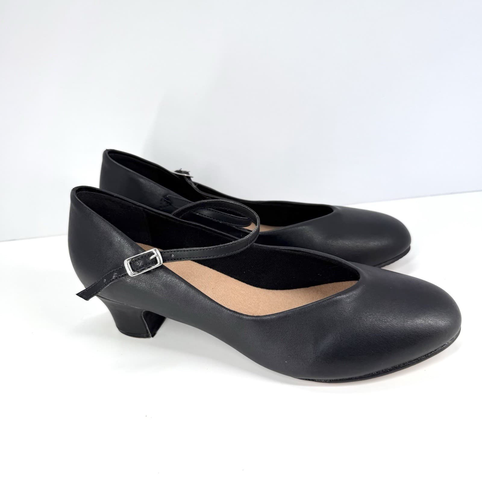 Women's BLOCH Leather Character Dance Cabaret Shoes Size: 10.5 W with a Strap