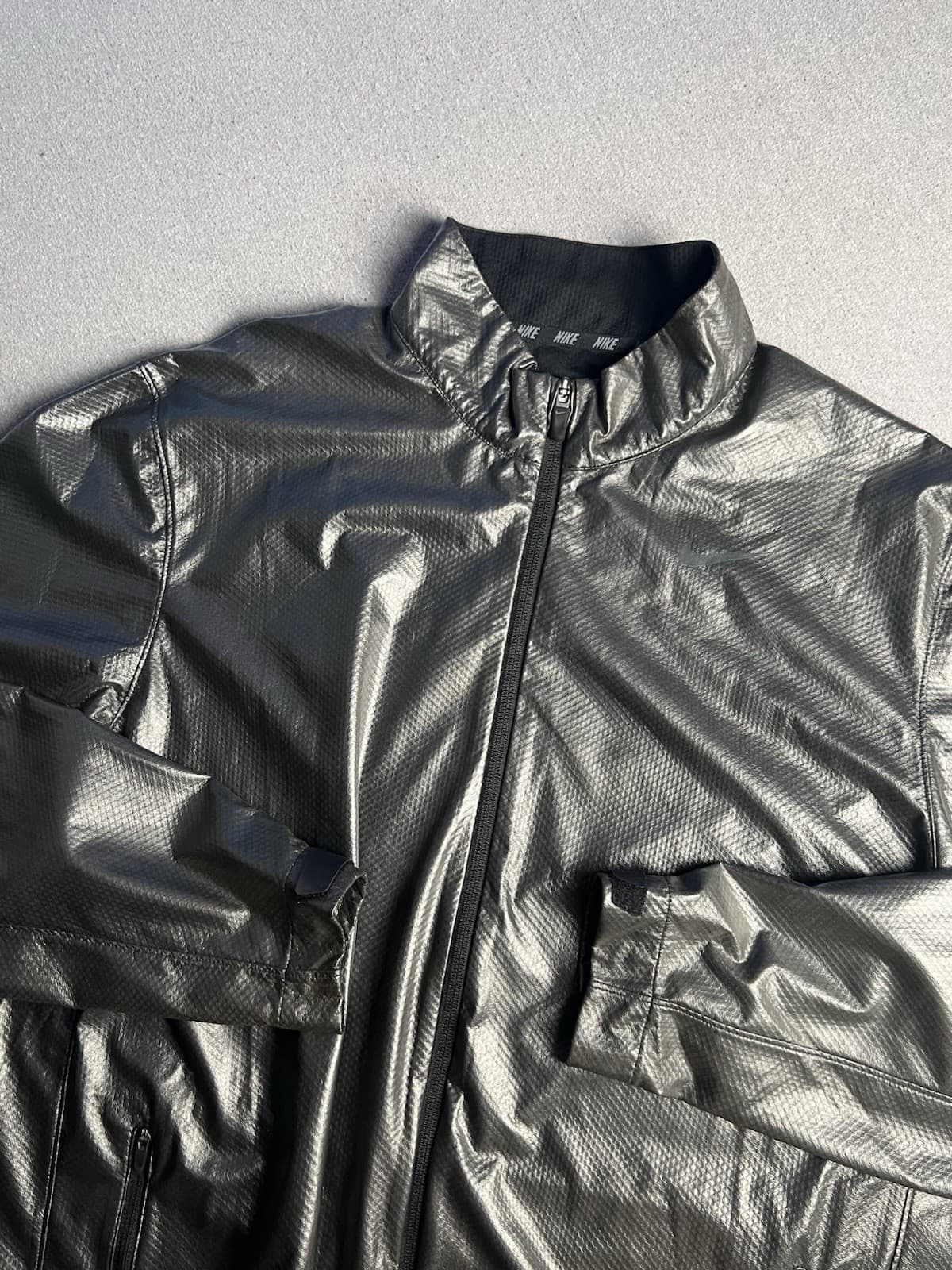 Nike Jacket Men’s L Shield Water Wind Repel Lightweight Training Reflective