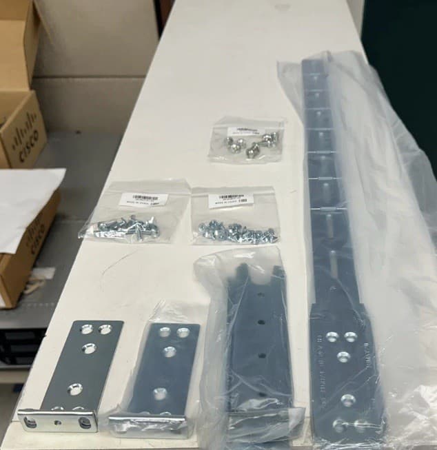 Cisco C9500-4PTH-KIT= Rack Mount Kit for Cisco 9500 Network Switch