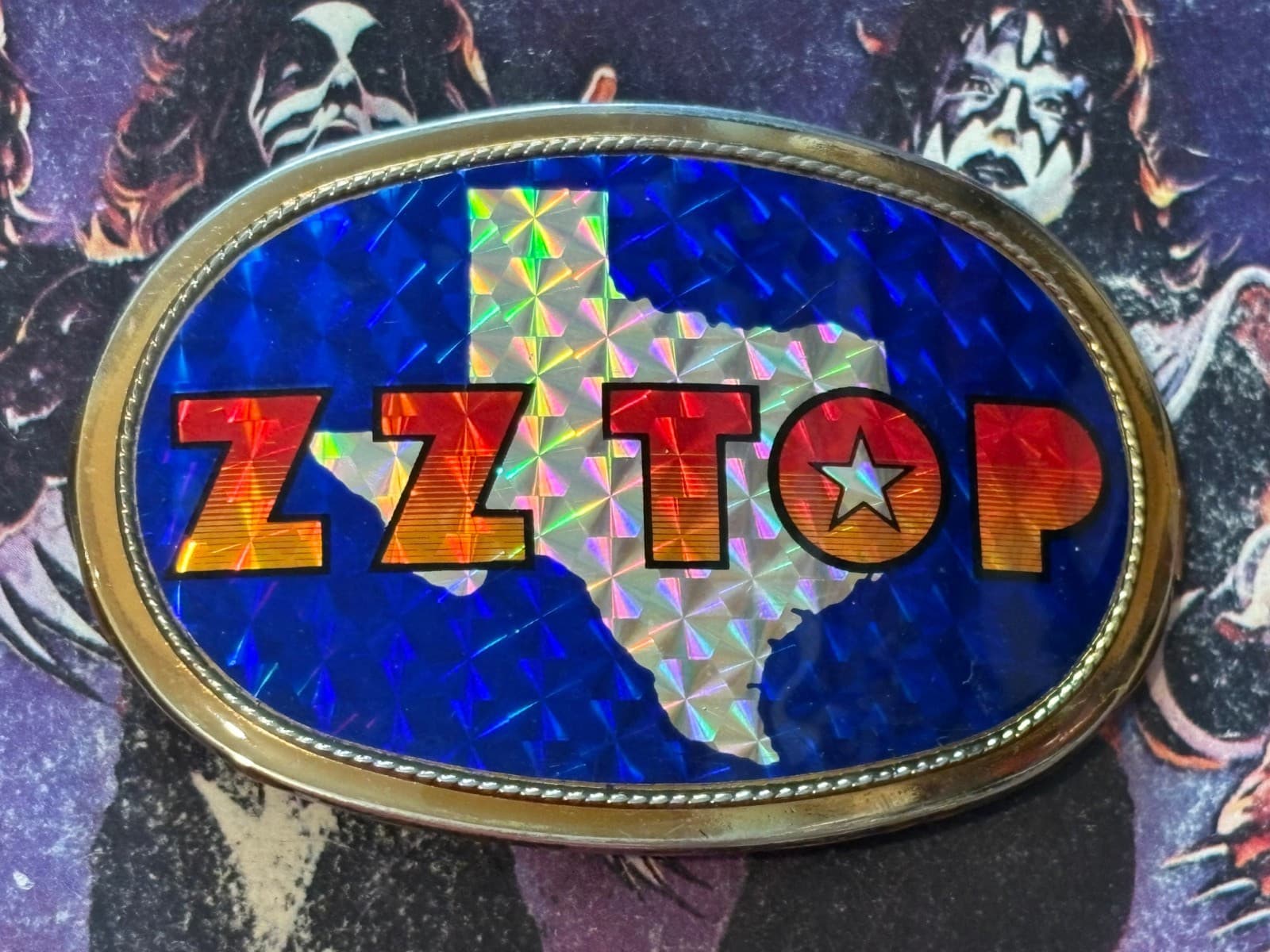 ZZ TOP TEXAS VINTAGE 1977 PACIFICA COLLECTIBLE PRISM ROCK BELT BUCKLE -NICE!