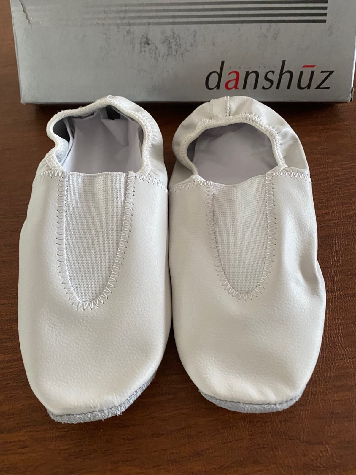 NEW DANSHUZ Leather Gymnastic Shoes, Split-sole White 2273 - Adult Size 6
