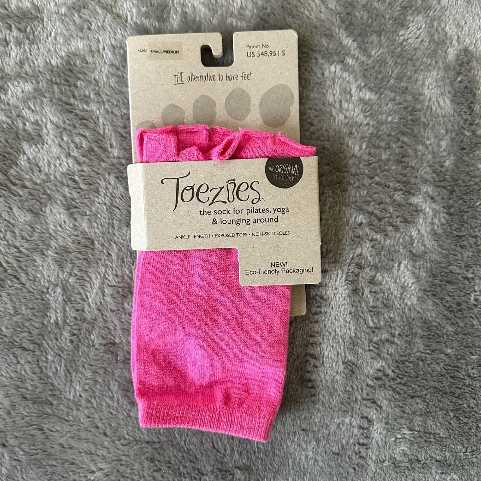 NEW Toezies Yoga Pilates Exposed Toe Pink Socks Small Medium S/M