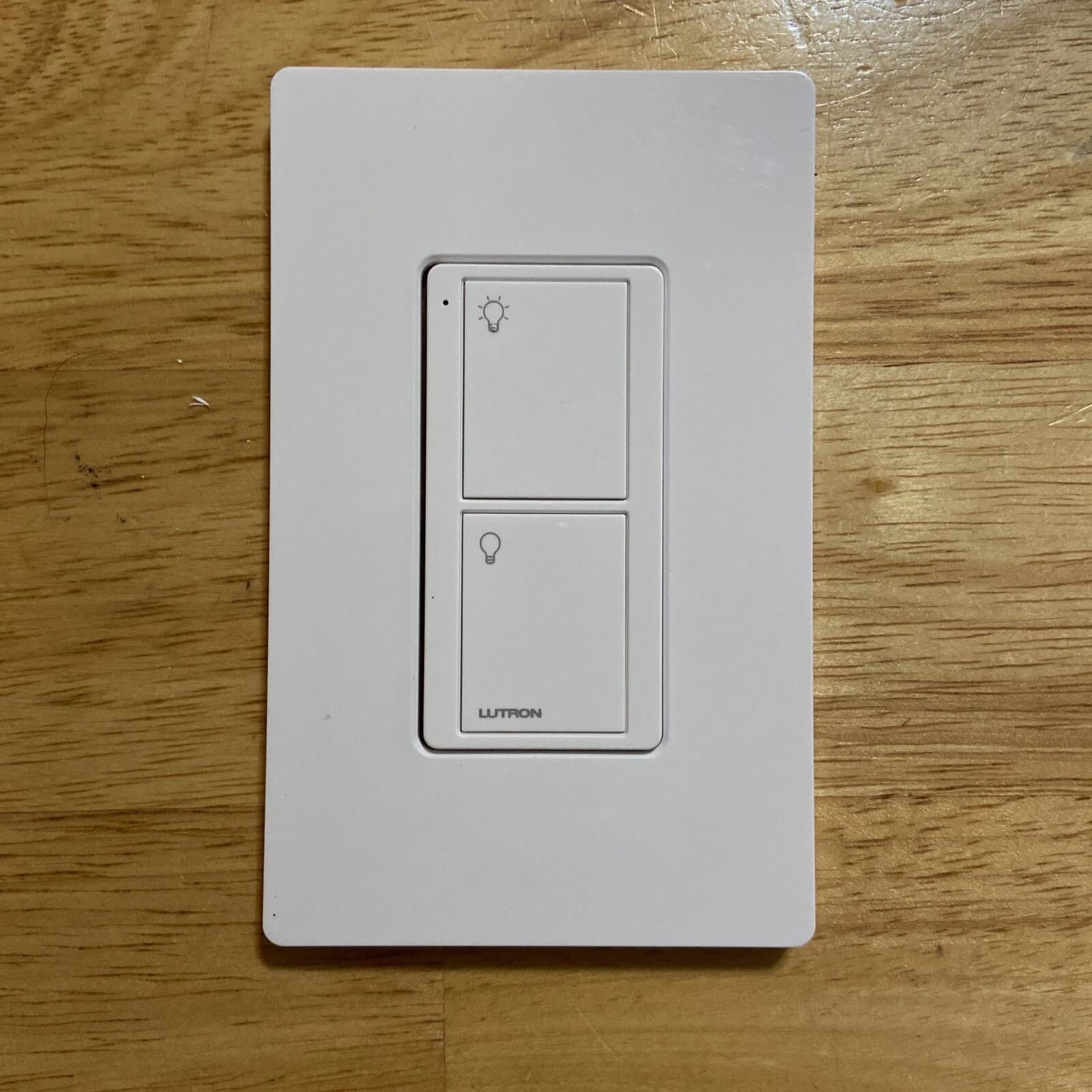 Lutron Pico PJ2-2B-WH Wireless Dimmer Remote Switch w Wall Mount & Bracket Kit