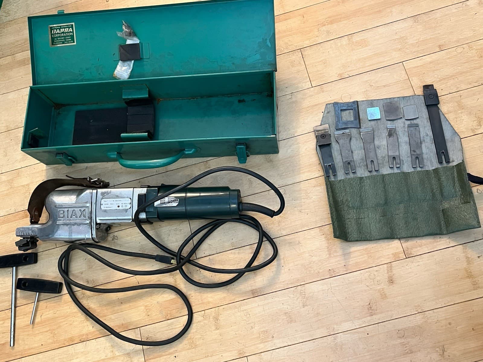 Nice Biax Dapra 7-ELM Variable Speed Machine Power Scraper w/ Case & Blades