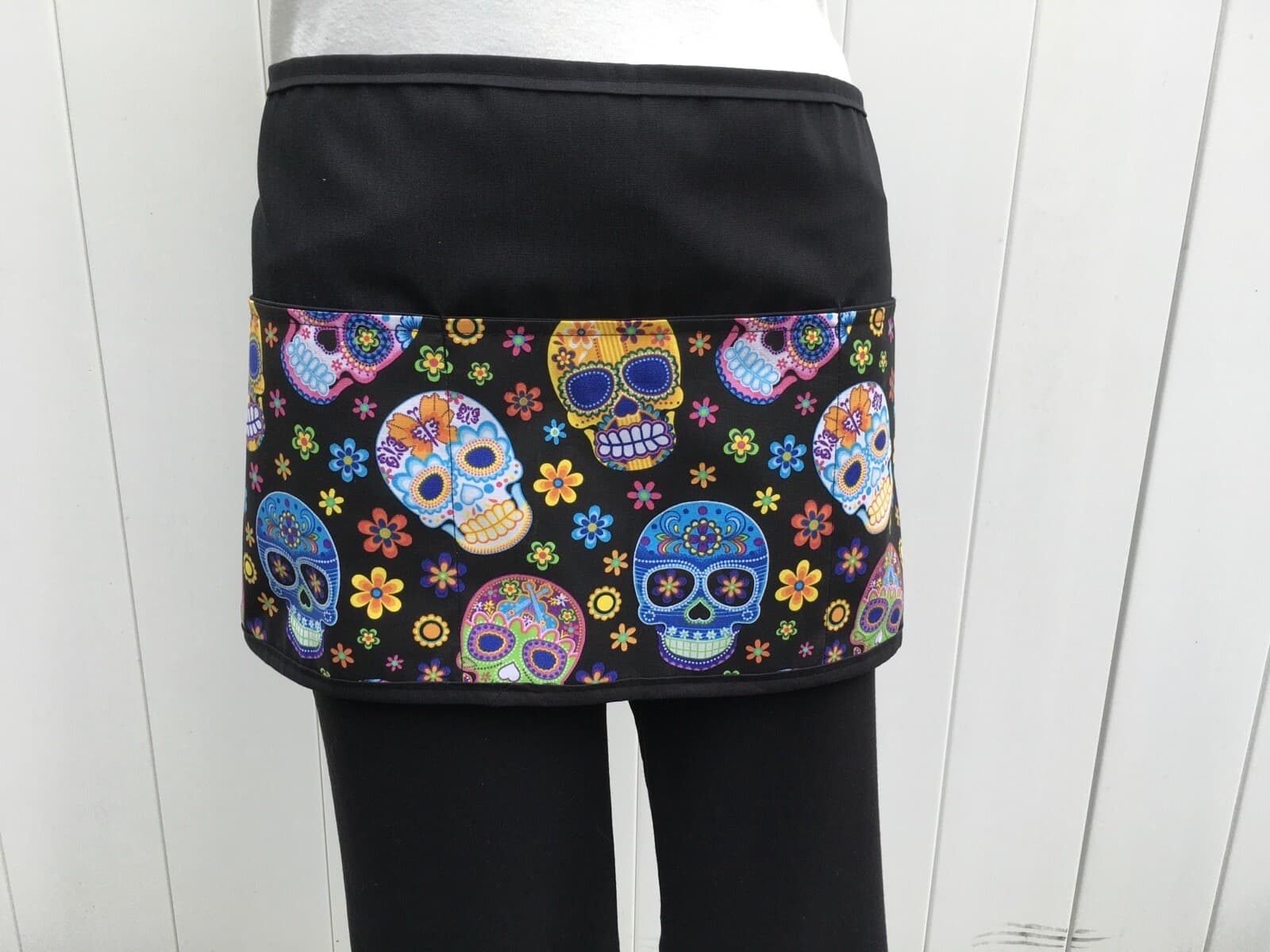 (Choose Print ) Skulls server waitress waist Half apron 3 pockets restaurant