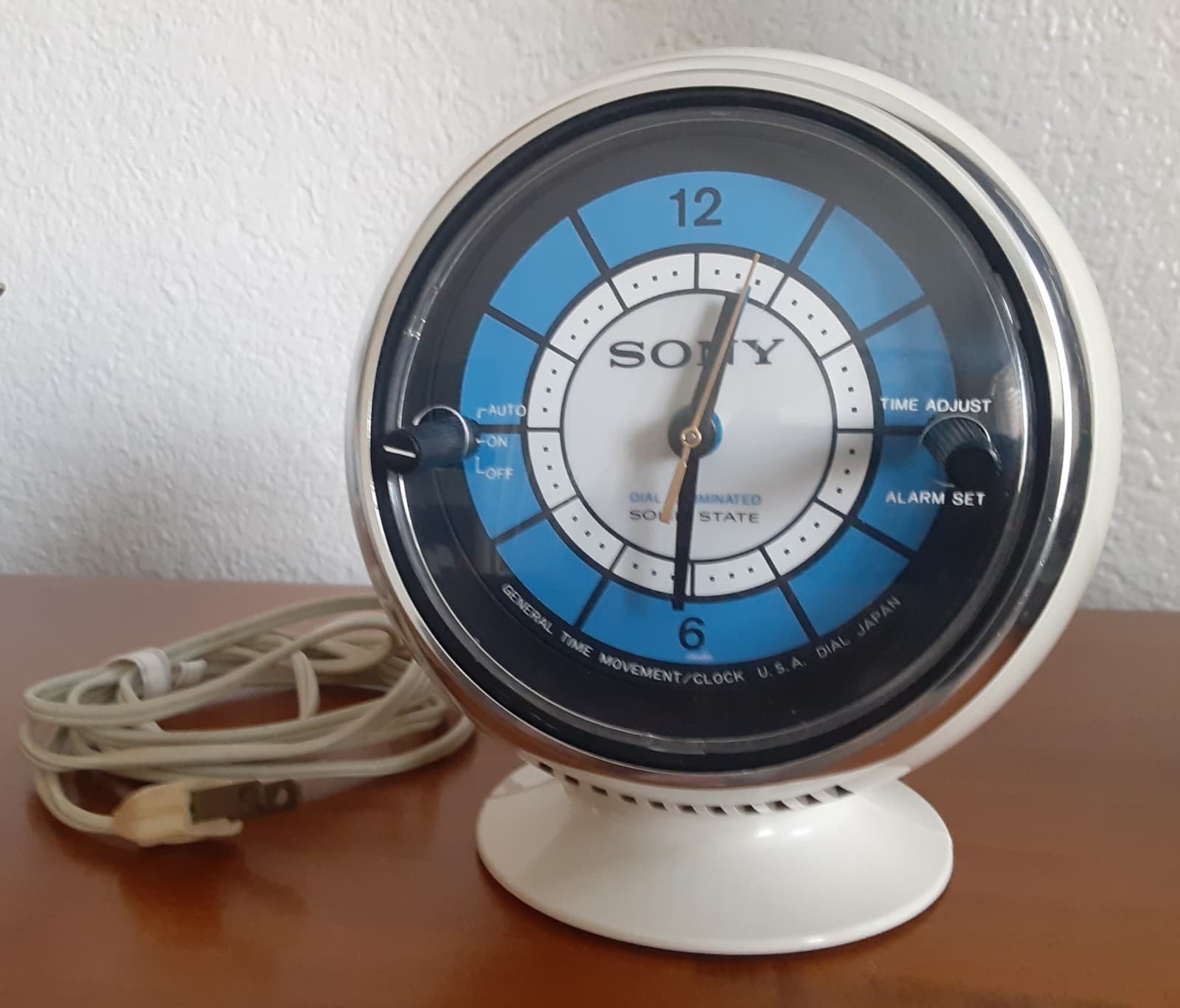 Vintage Sony TR-C290 Electric Alarm Clock & AM Radio - Works! Mid Modern Century