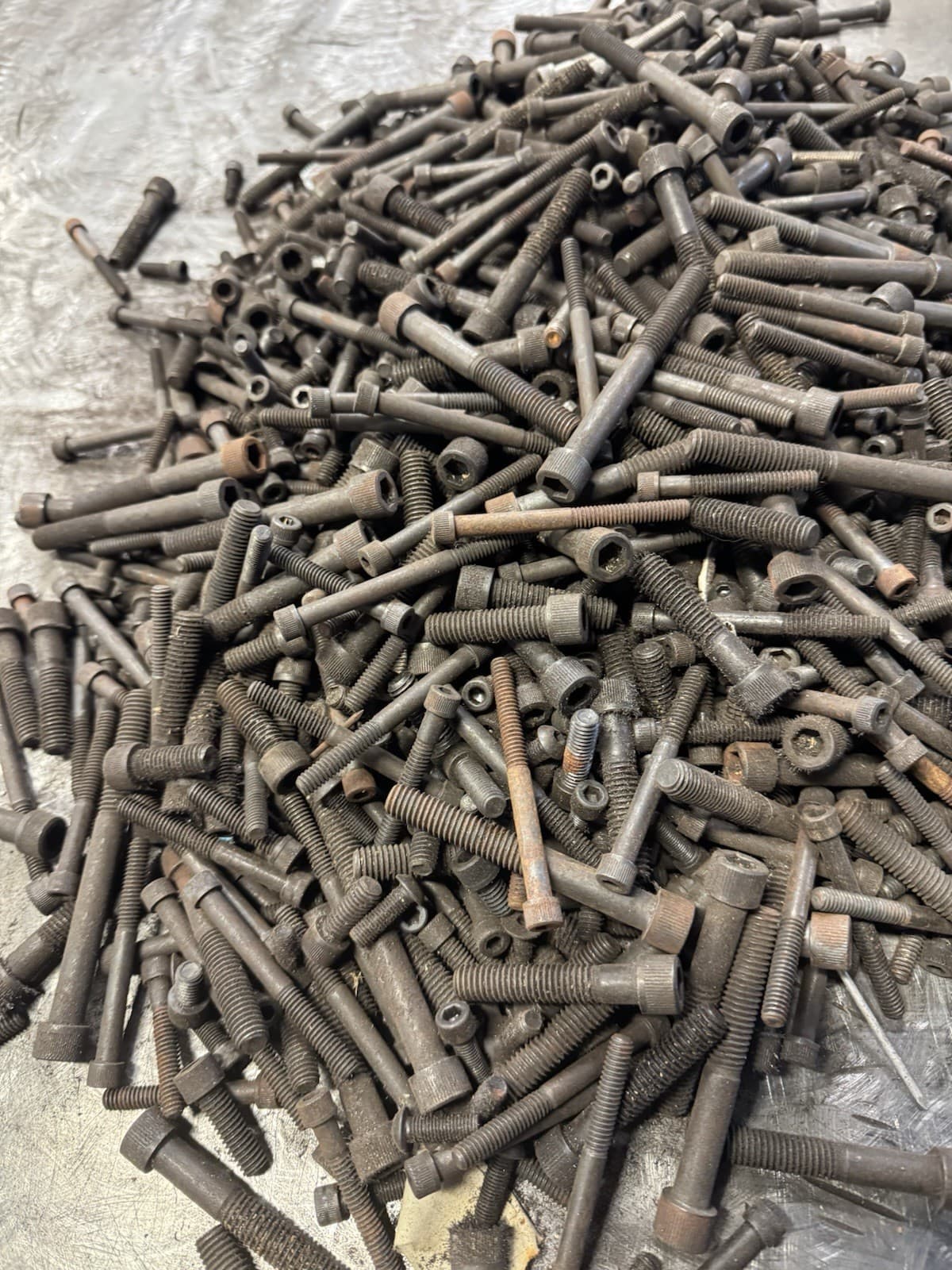Huge lot 9+ pounds assorted sizes mixed machine bolts