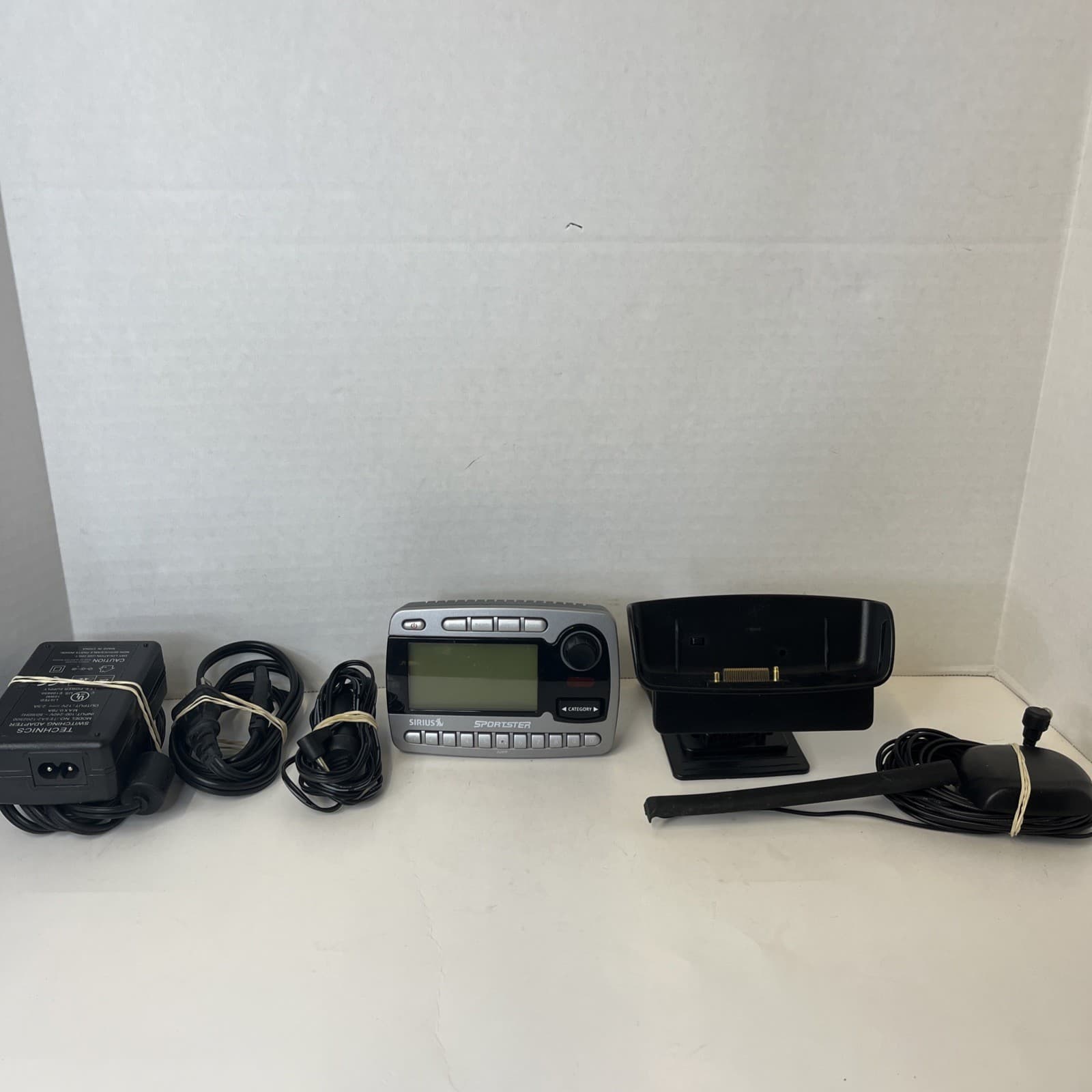 Sirius Sportster SP-R1 Satellite Radio Receiver System Unit Cables & Antenna