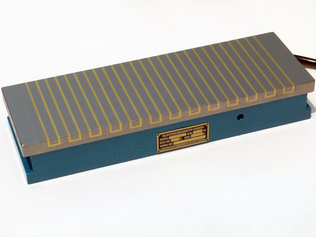 Standard Type Electromagnetic Chuck 400*1000mm (16"x40") DE-40100A