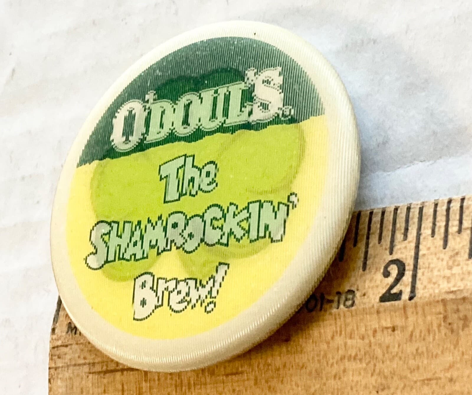 Vintage O'doul's Beer Button Pin Back Lenticular Odouls Shamrockin St Patricks