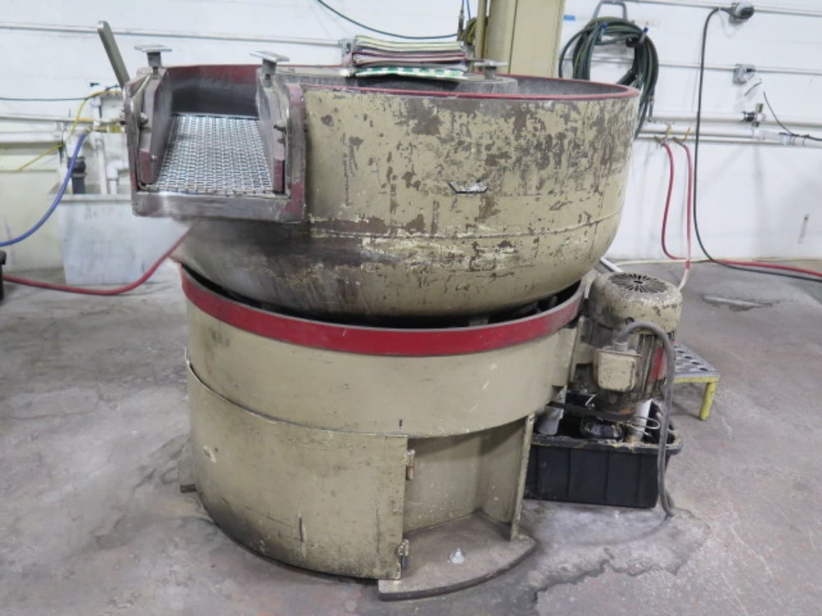 Roto-Finish Spiratron ER 1518 Vibratory Finisher