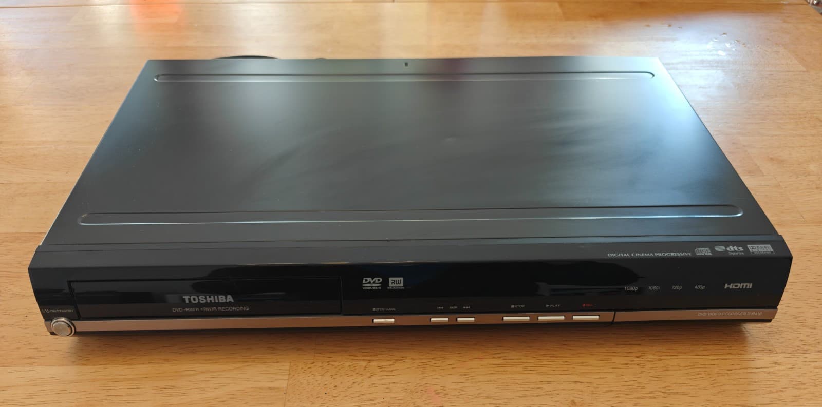 Toshiba D-R410 DVD Recorder - Tested - No Remote - Excellent Condition!