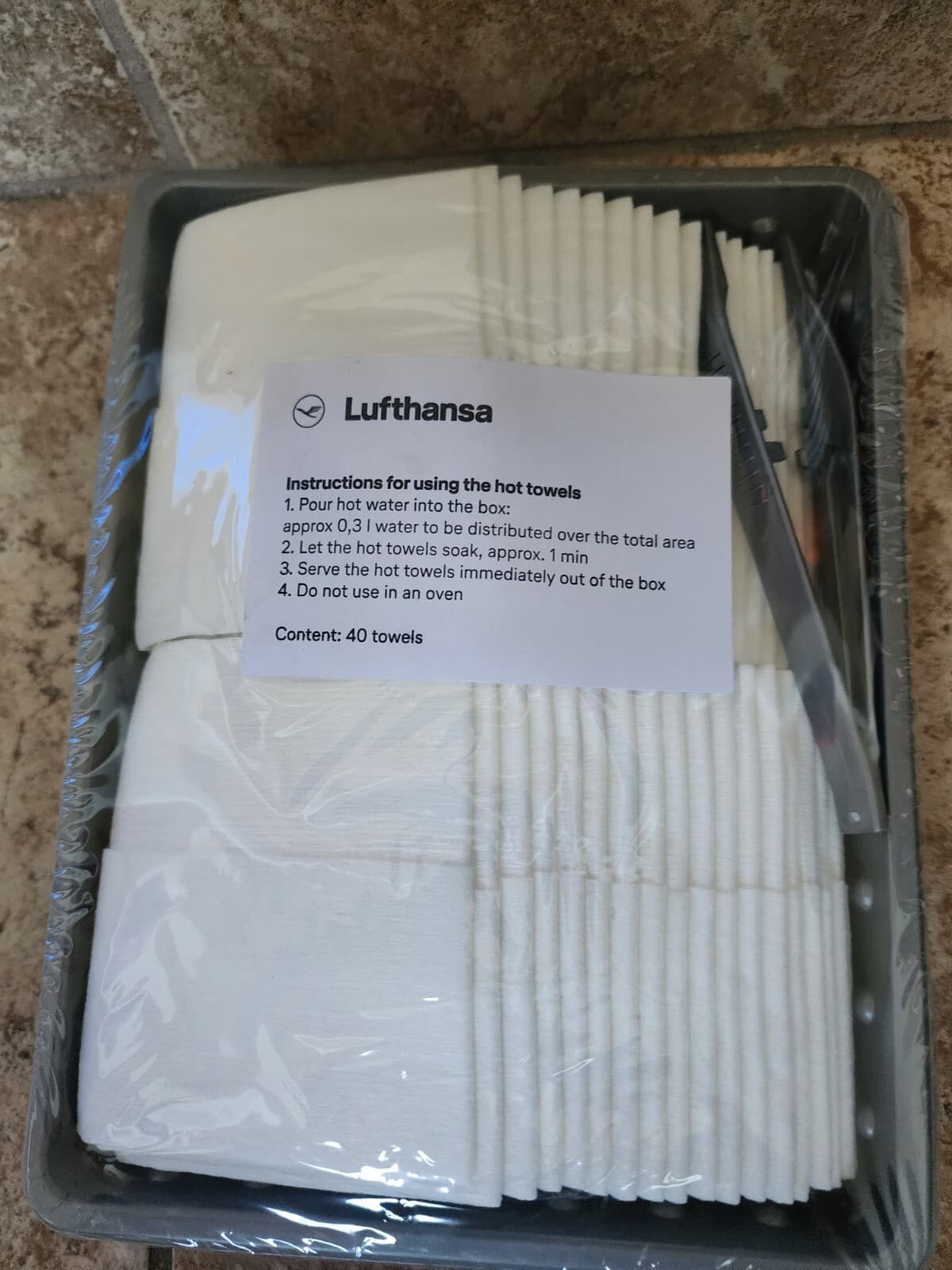 Package Of 40 LUFTHANSA AIRLINE hot Towelettes Sealed GERMAN AIRLINES