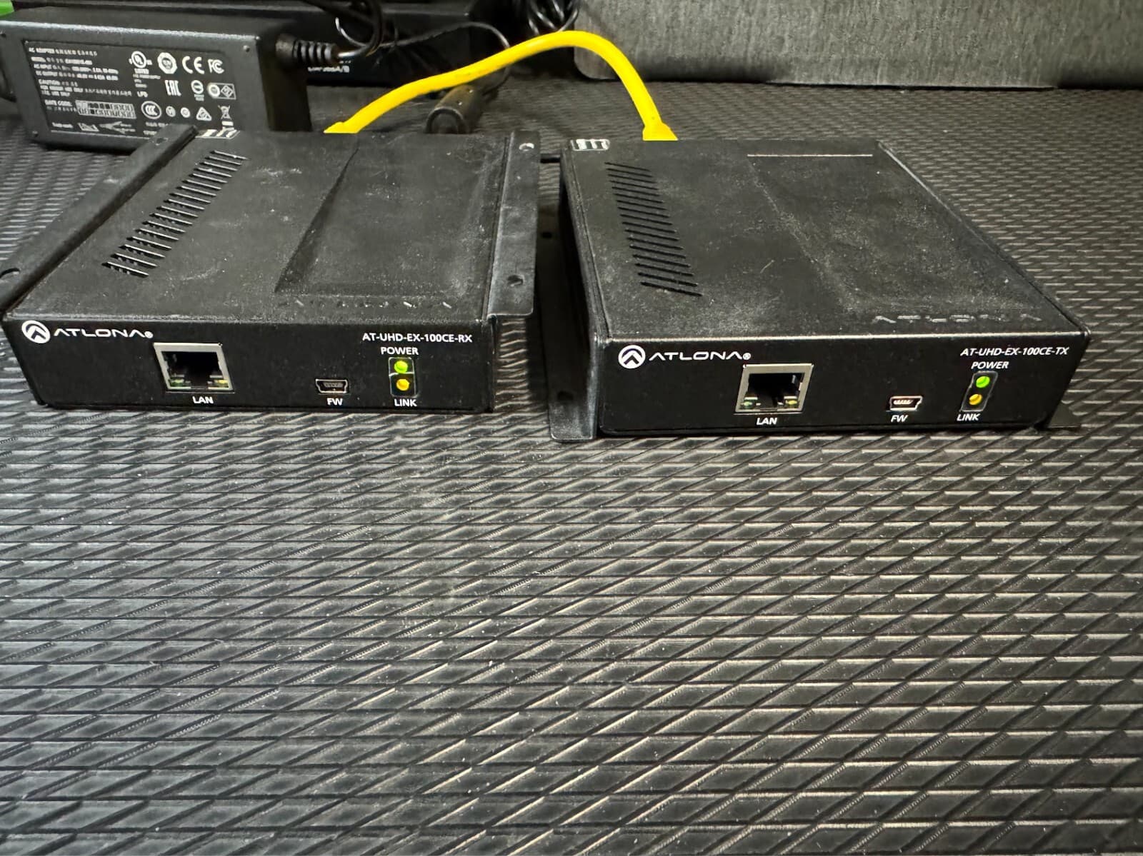 Atlona AT-UHD-EX-100CE-RX & AT-UHD-EX-100CE-TX TX / RX Set UHD 4K HDMI