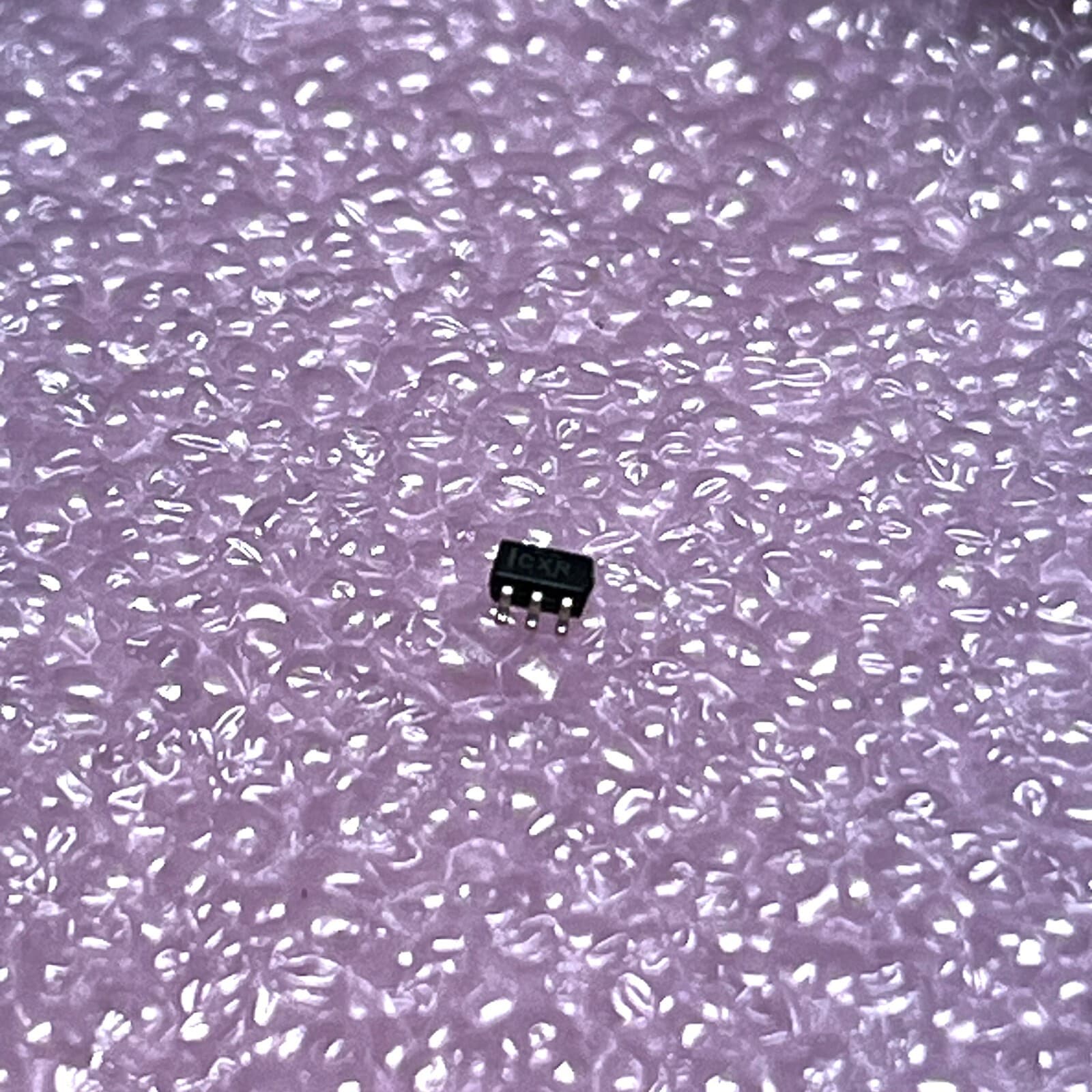 (40 PCS) SN74LVC1G80DCKR Flip Flop, Inverted, D-Type 1 Bit Positive Edge, SC70-5