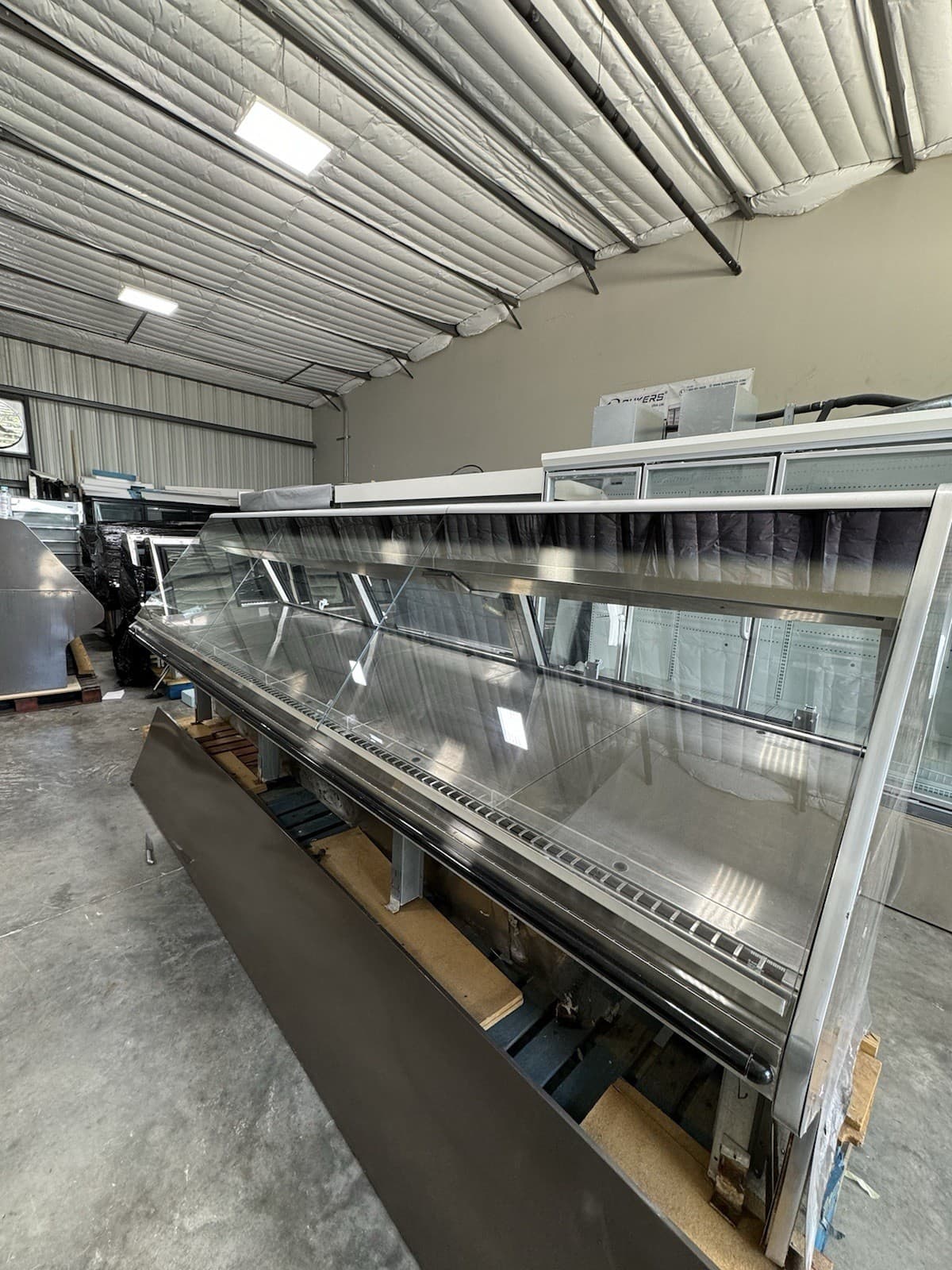 Hussmann meat case display seafood case deli case 2016 GRAVITY COIL red meat