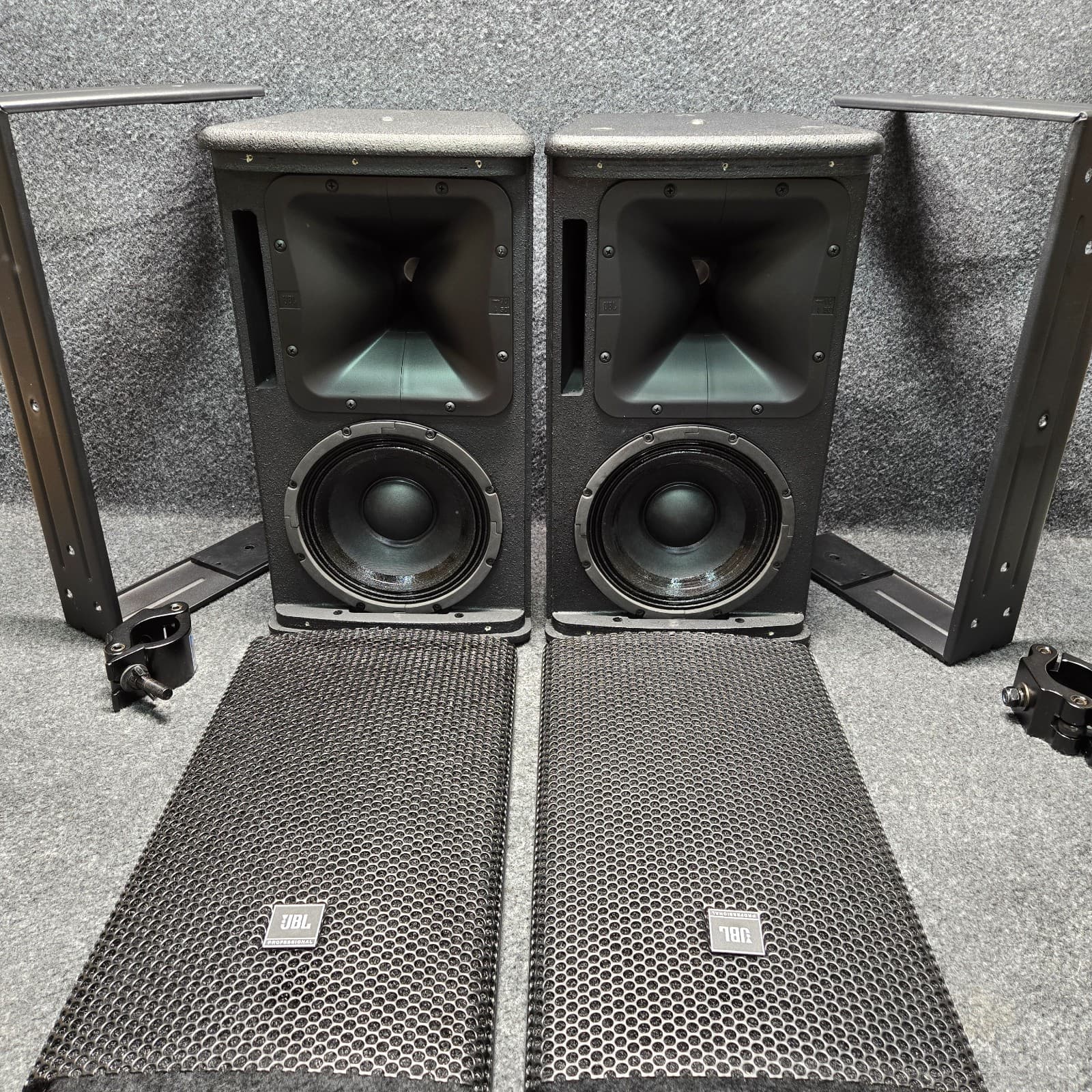 JBL AC895 8" 2-Way Full-Range Passive Loudspeaker System Black w/ Brackets Pair