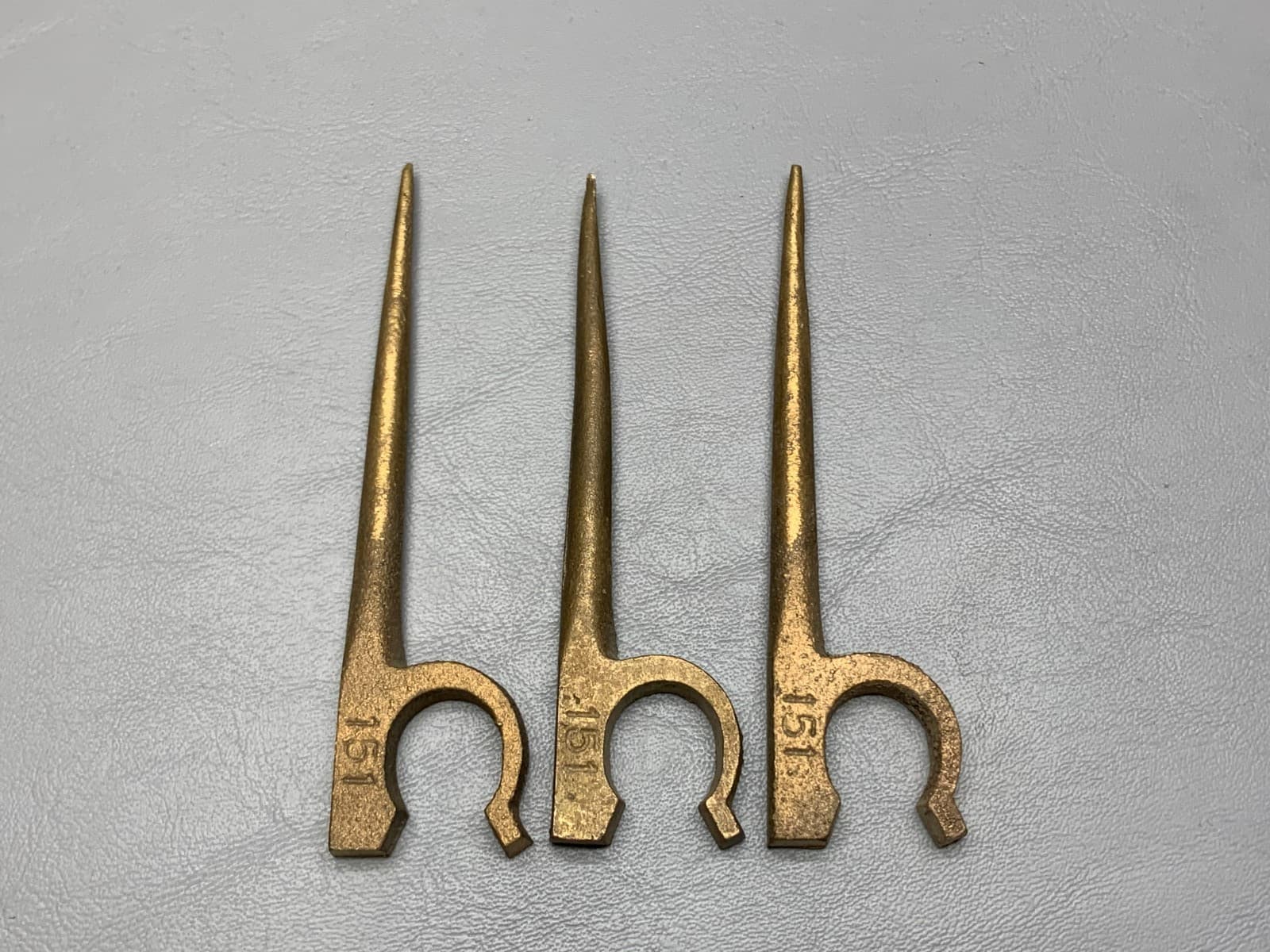 Lot of 3 - Robbins Lightning Protection Tree Drive Spike Cable Holder 2530 151