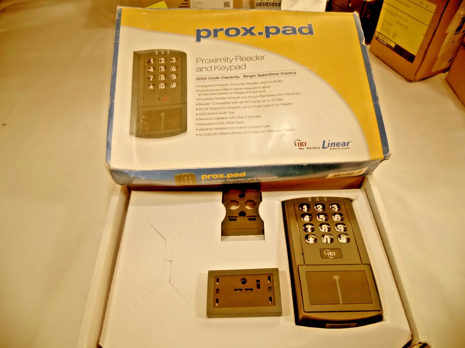Linear prox.pad Proximity Reader and Keypad DAMAGE BOX #21