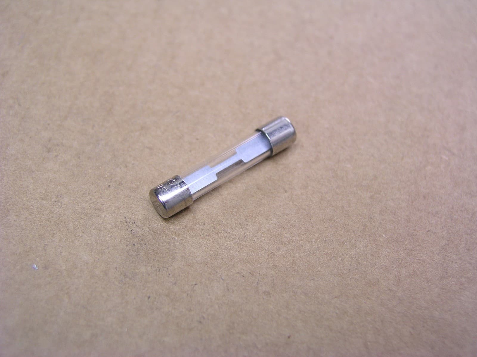 S00637 (10 Pc) 15 amp Littelfuse 32 volt rated fuse 3AG Use in battery systems