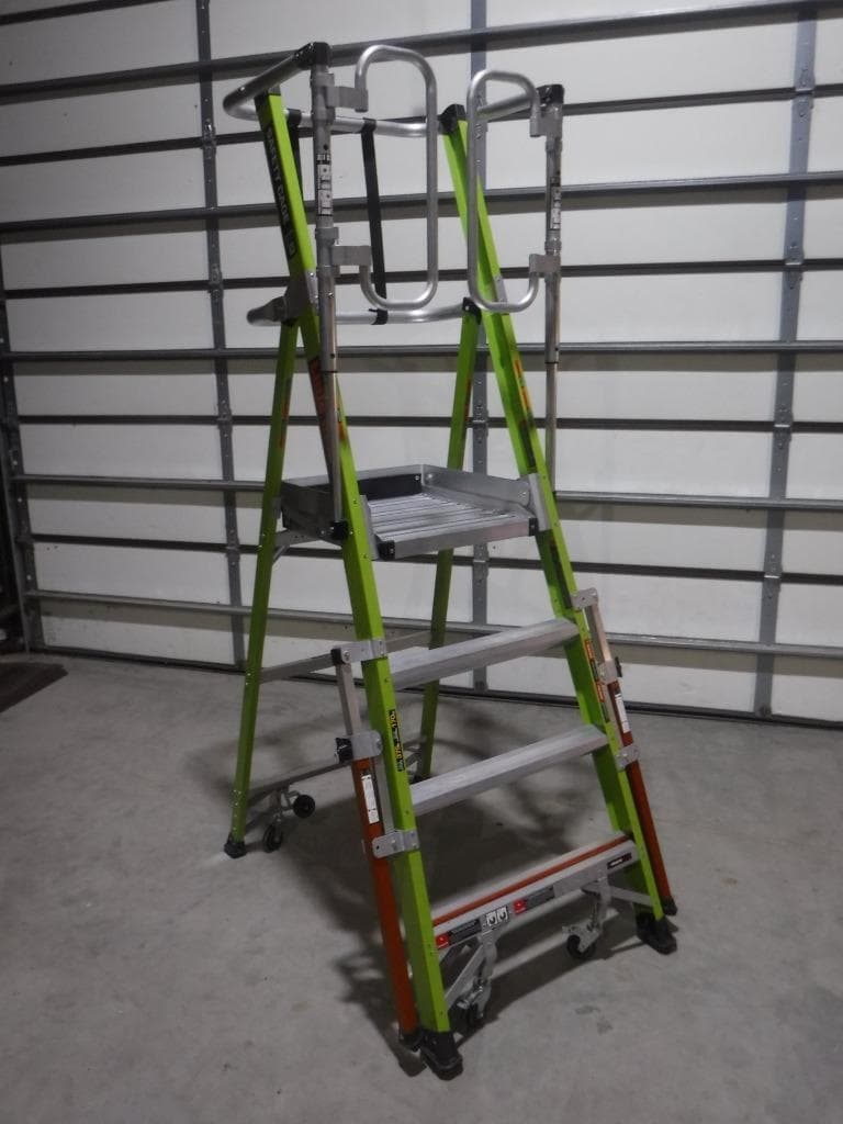 NEW Little Giant 6' Safety Cage Step Ladder 19704-146 outrigger legs PICKUP ONLY