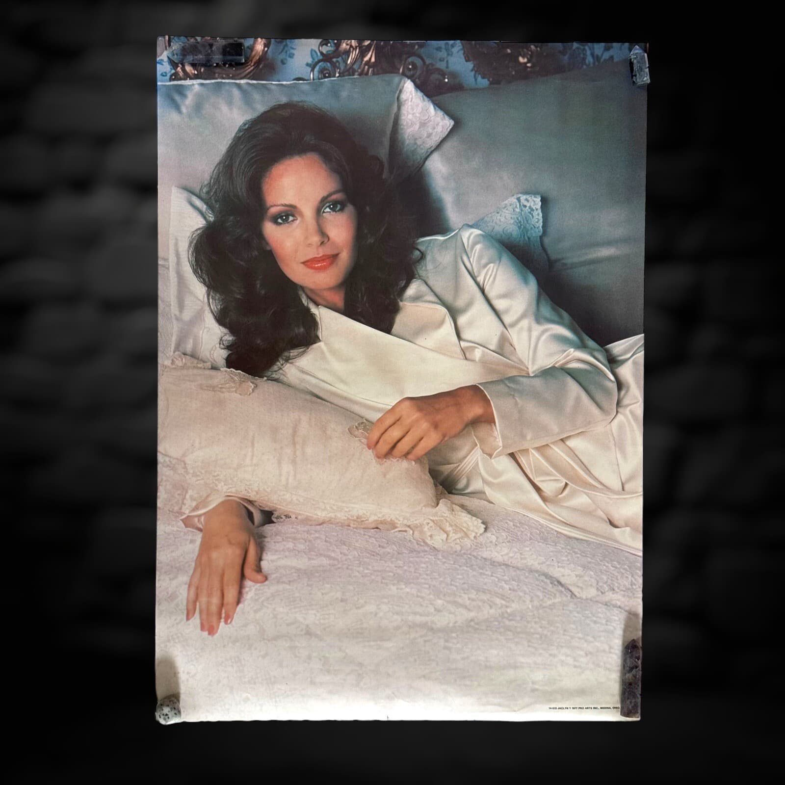 Jaclyn Smith Vintage 1977 Poster 20”x28”
