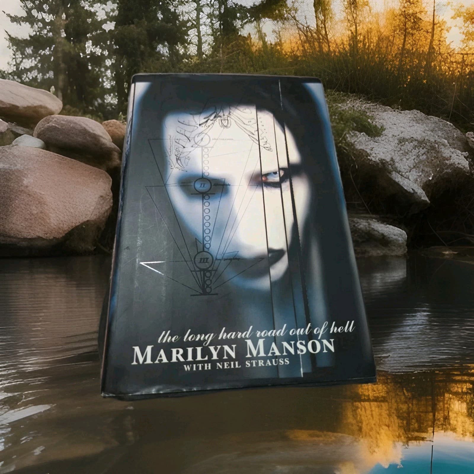 Signed Marilyn Manson Autobiography Book 1998 1st Edition Full Signature 🔥