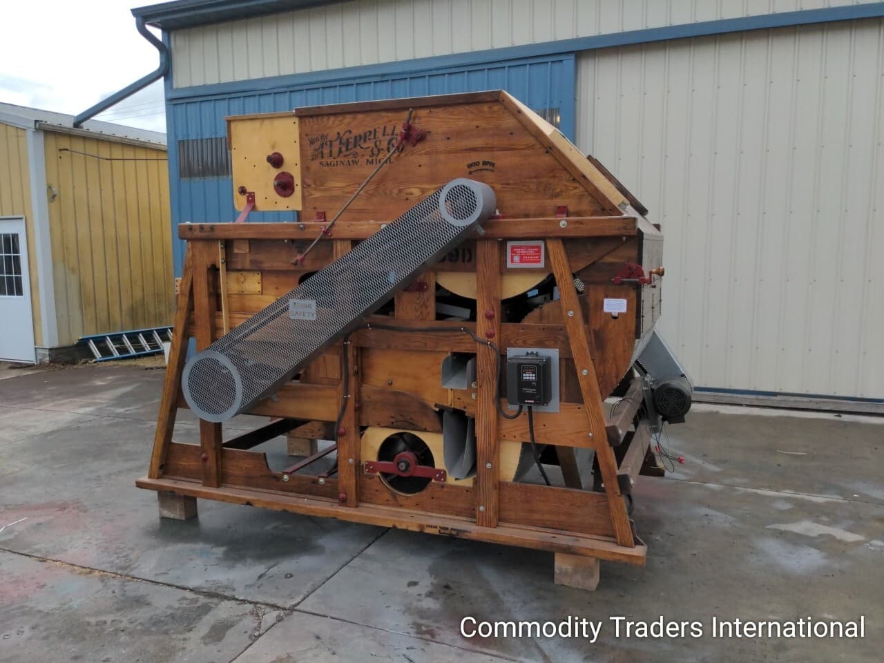 Clipper Seed & Grain Cleaner (Fanning Mill) Super 69D Seed Separator