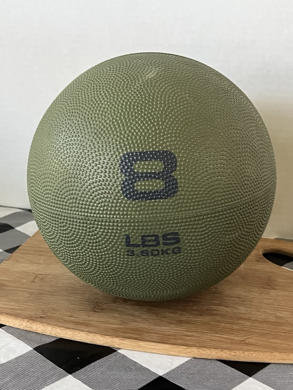 Reebok 8lbs Exercise Medicine Workout Ball with handle