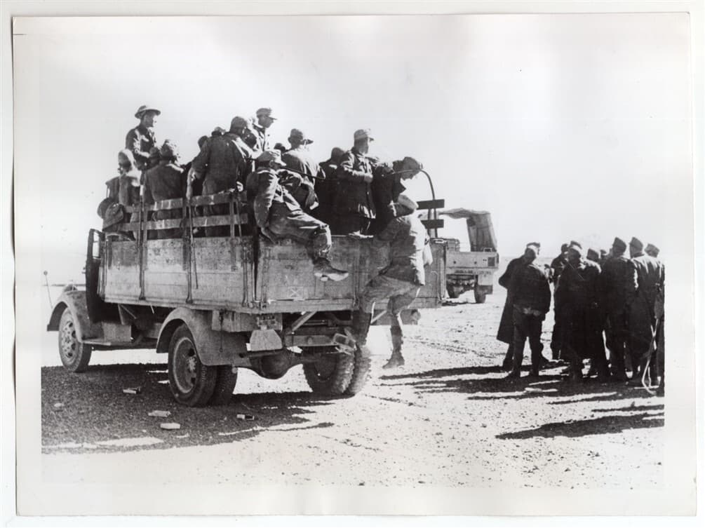 1941 Axis POWs Captured Libya North Africa 6.5x9 Original News Photo
