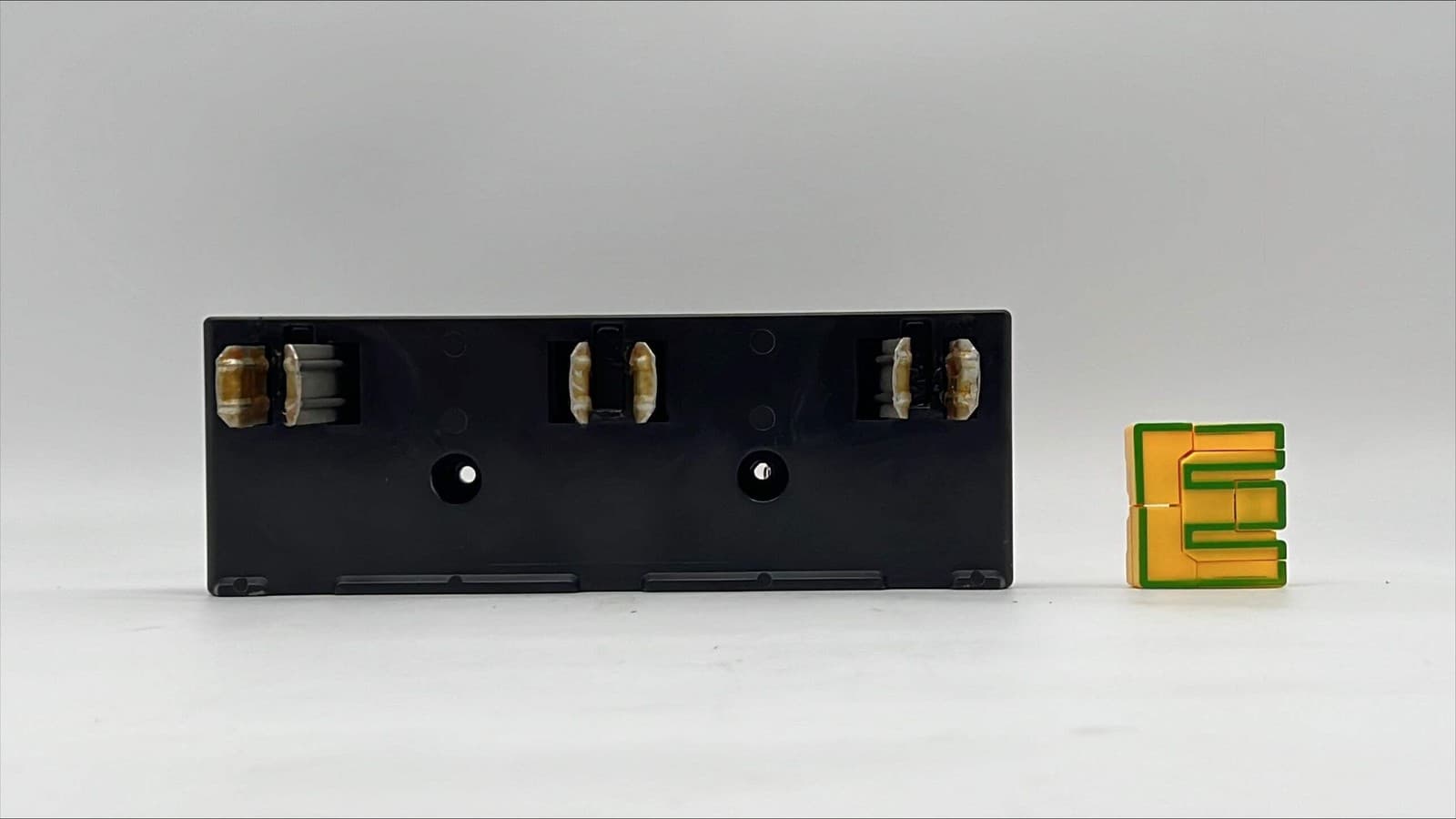 Allen-Bradley Stab Assembly for MCC Bucket, 3-Wire 4 AWG (Used)