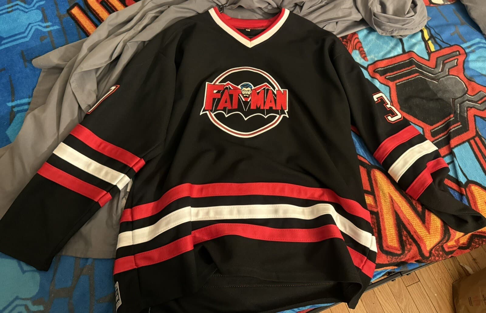 VTG Black/Red/White Kevin Smith #37 Hockey Jersey XL/54 Men FatMan On Batman