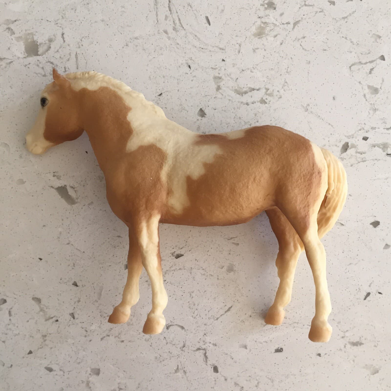 Vintage Breyer Horse Misty of Chincoteague Pony Model #20 Palomino Pinto, 7"x 8"