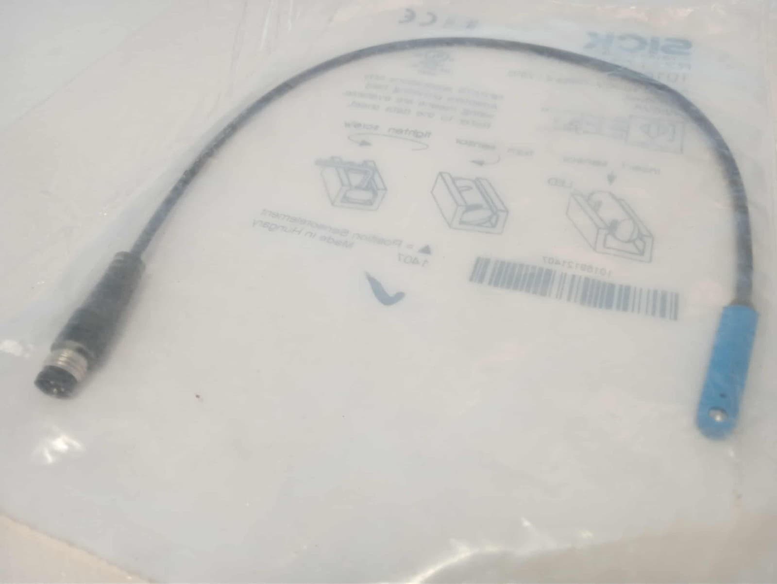 SICK 1016912 Magnetic Cylinder Sensor w/ Extension RZT1-03ZRS-KPO AC/DC 10-30V