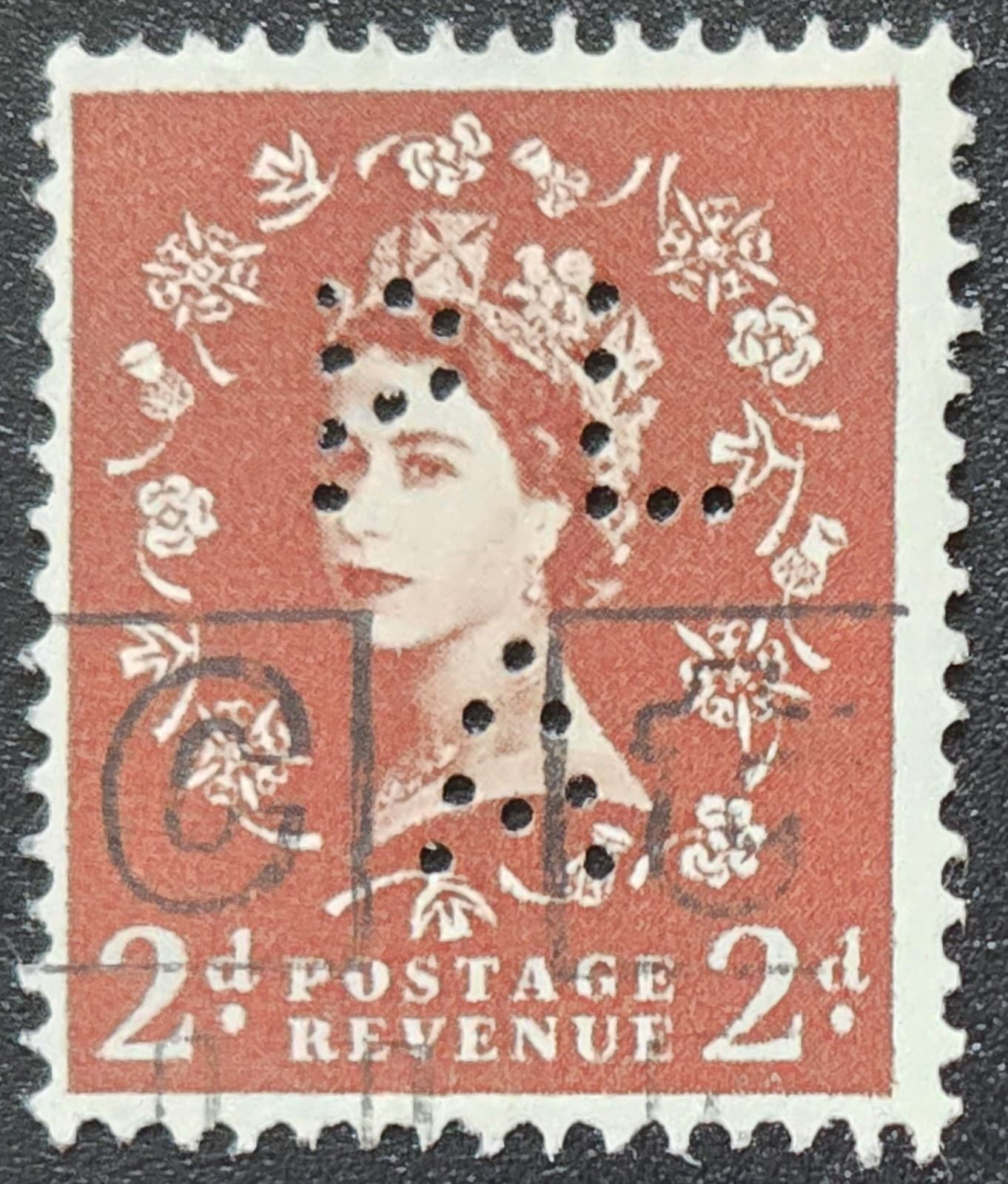 Great Britain 1954-65 Scott #317 Queen Elizabeth II - "PLA" PERFIN - Stamp