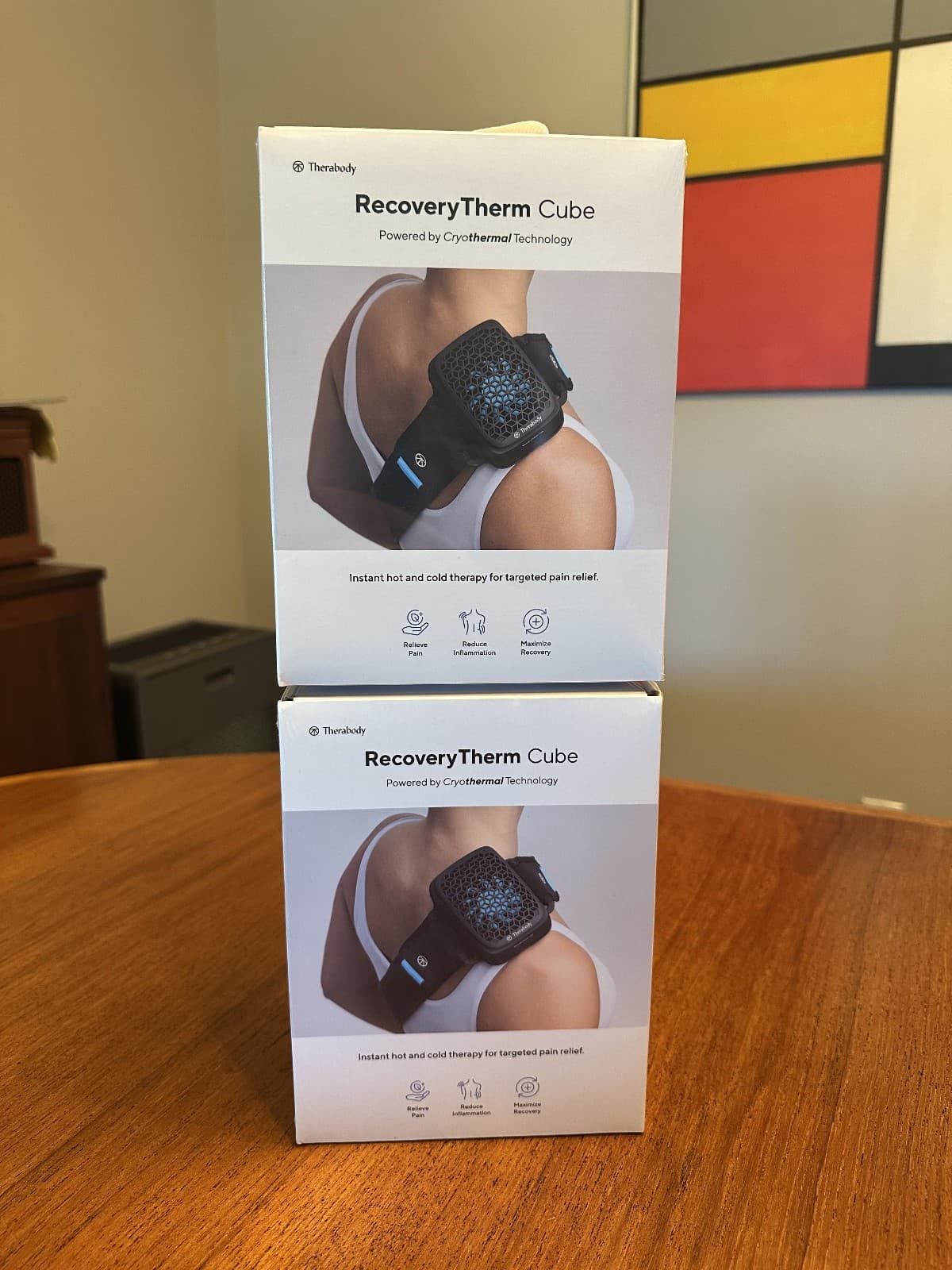 Therabody RecoveryTherm Cube Hot & Cold Contrast Therapy Instant Hot & Cold NIB!