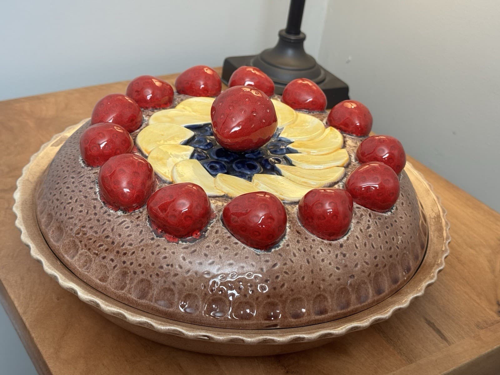 Vintage SMIOR Ceramica Fruit Tart Covered Pie Dish Strawberry Apple Blueberry 14