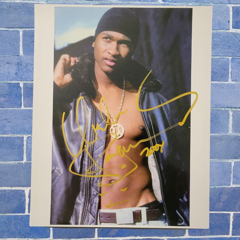 Usher | signed photo