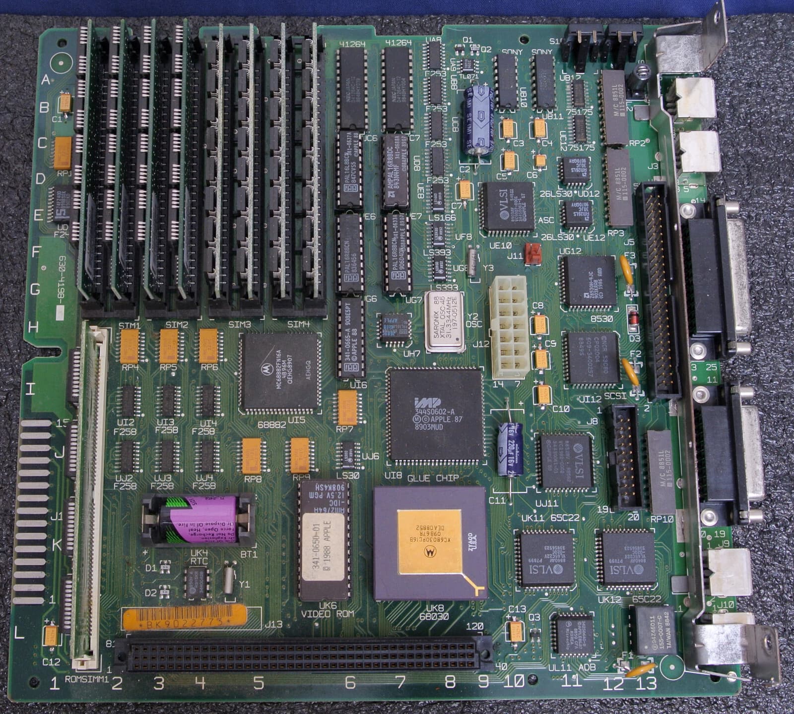 REPAIR SERVICE Apple Macintosh SE/30 Logic Board Capacitor Replacement Recap