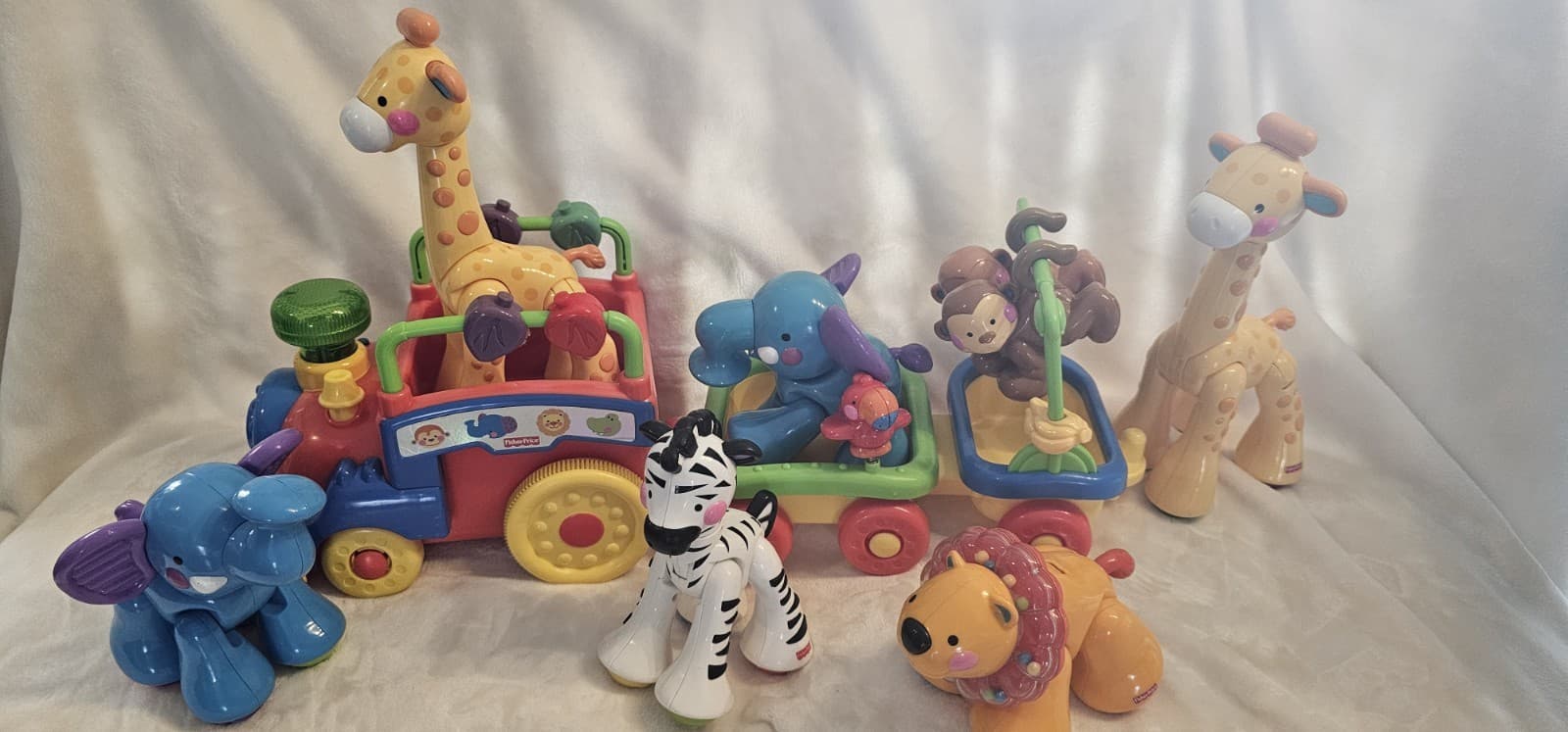 Fisher Price Amazing Animals Sing & Go Choo Choo Train Toy Set Circus 10 Pc READ