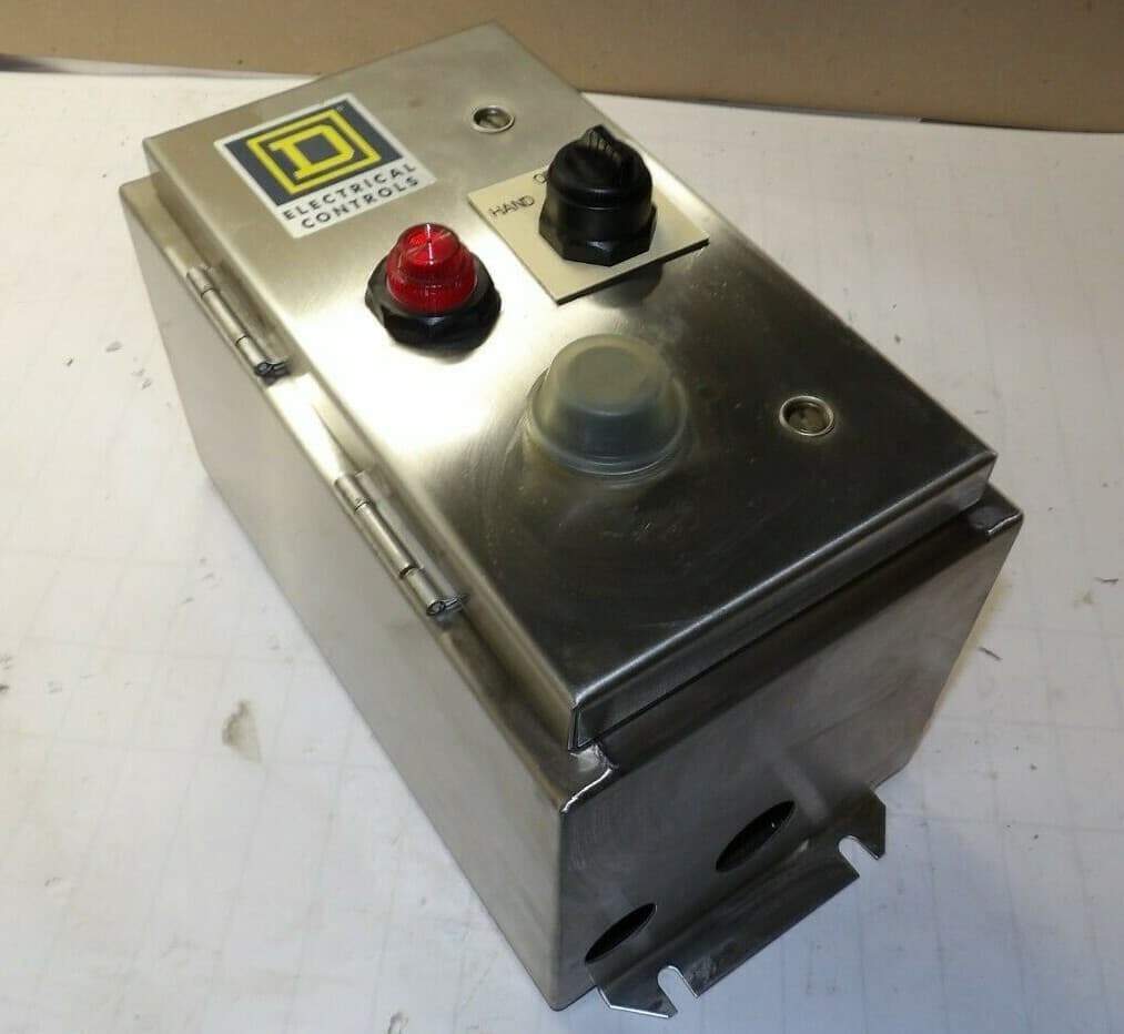 NEW SQUARE D SS ENCLOSED SIZE 0 MOTOR STARTER 4/4X 600 VAC 120 V COIL 8536SBW12