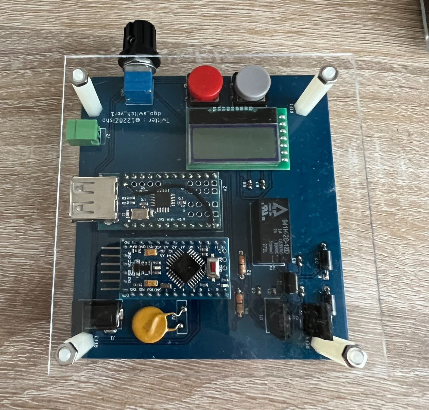 Control Device with "Densha De Go!" controller for Model Train.