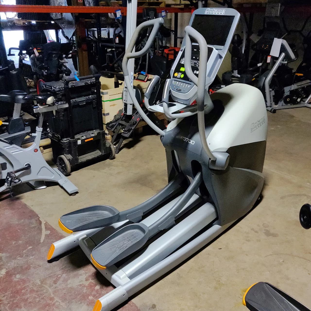 Octane XT3700 Elliptical