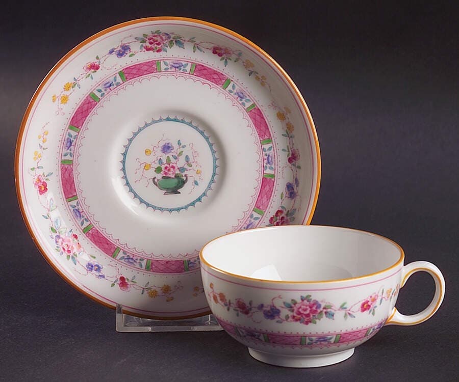 Royal Doulton Urn Cup & Saucer 565071
