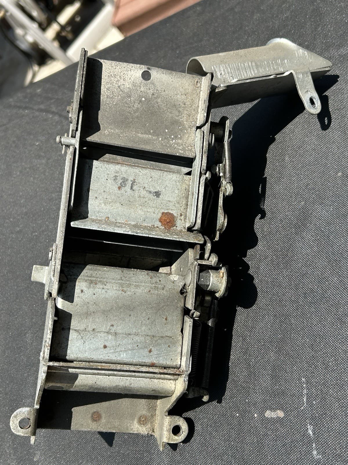 MILLS JACKPOT 1c/10c 5/25 CENT WITH TRIP LEVER FOR POST WAR MACHINES