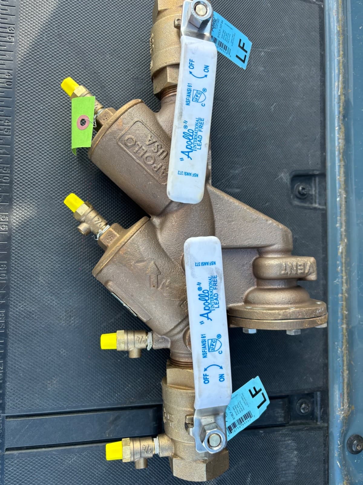 11/2” pressure zone backflow preventor apollo RPLF4A new open box fast ship