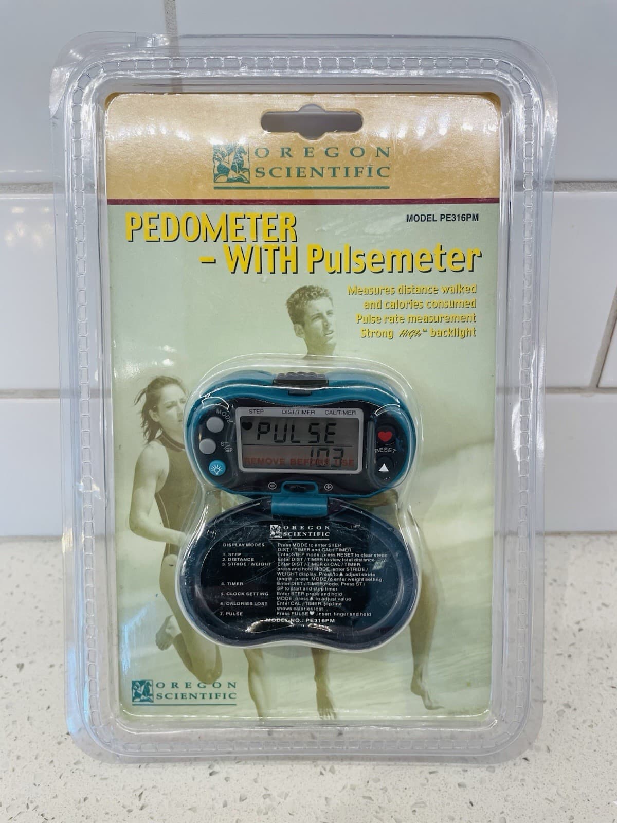 New Oregon Scientific PE316PM Pedometer with Pulse Meter Sealed