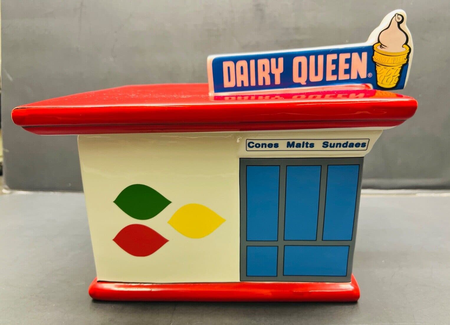 vintage dairy wueen ice cream store cookie jar rare hard to find